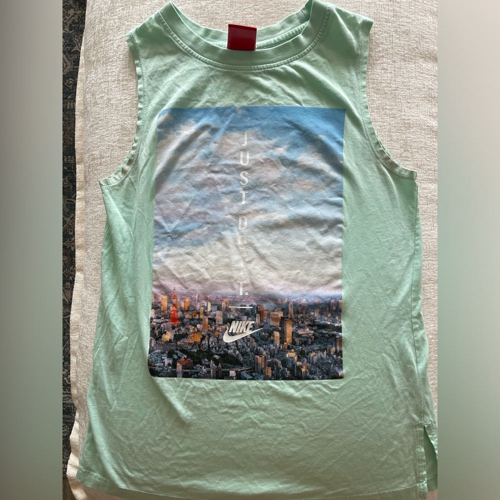 Nike tank